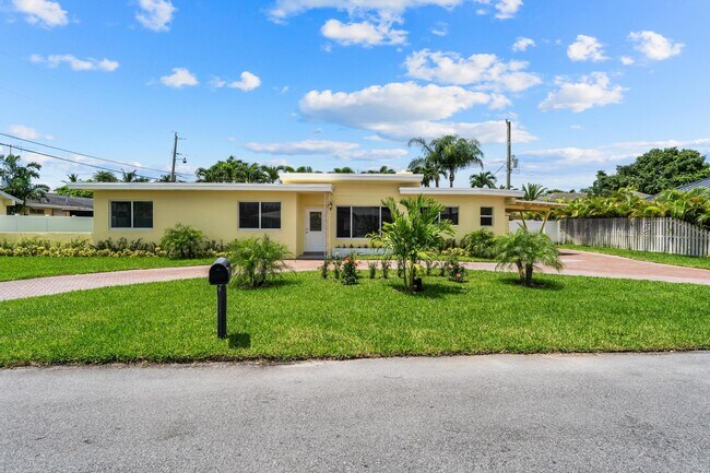 Foto del edificio - 7531 Edgewater Cir