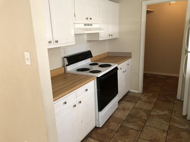 Foto del edificio - 193 Hedgewood Ct
