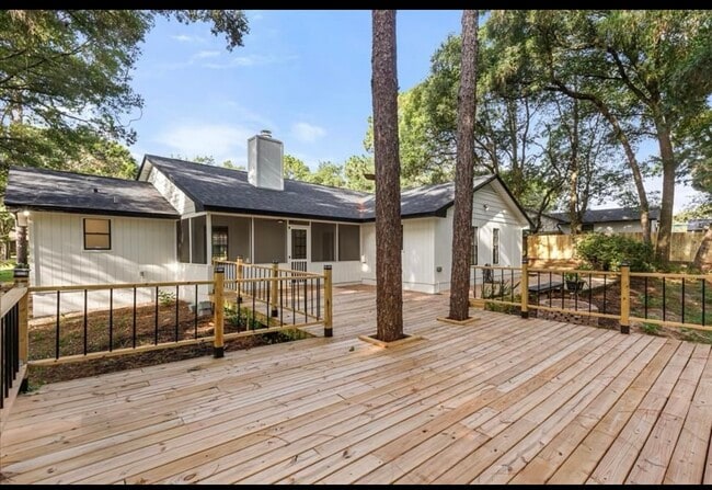 Foto del edificio - 643 Princewood Dr