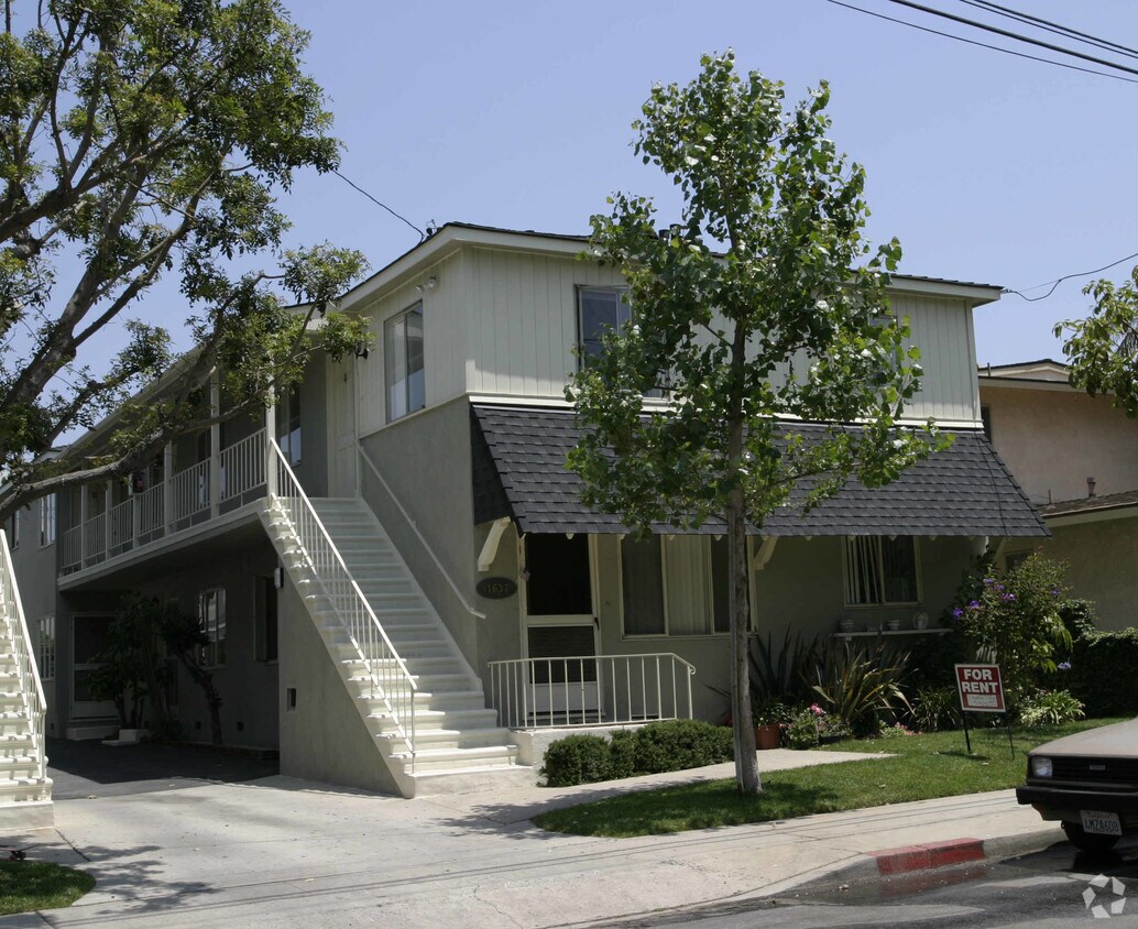 Foto del edificio - 1633 E Maple Ave