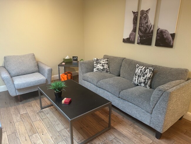 Foto del edificio - 648 Arrowhead Dr