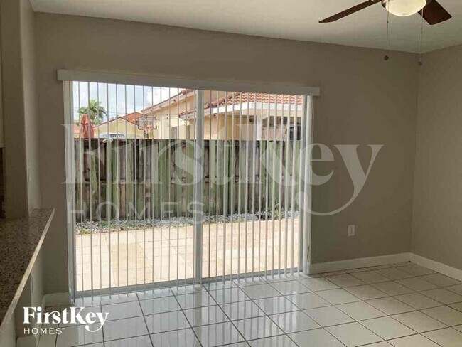 Foto del edificio - 12964 NW 8th Ln