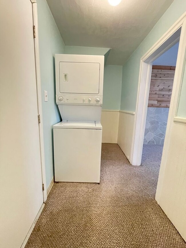 Building Photo - Ground Floor Apartment