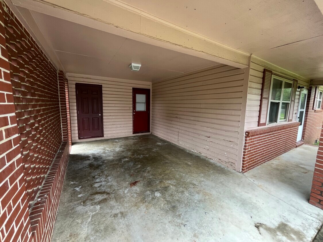 Foto del edificio - 214 Palomino Ln