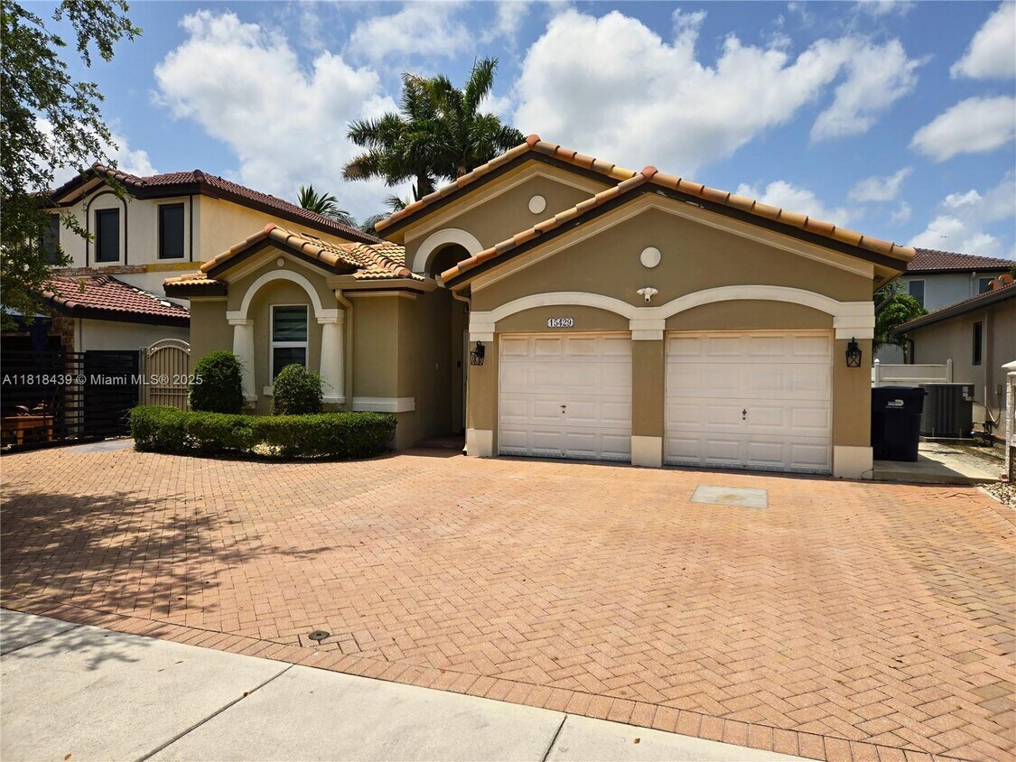 Foto principal - 15429 SW 25th Terrace