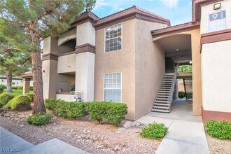 Building Photo - 231 W Horizon Ridge Pkwy
