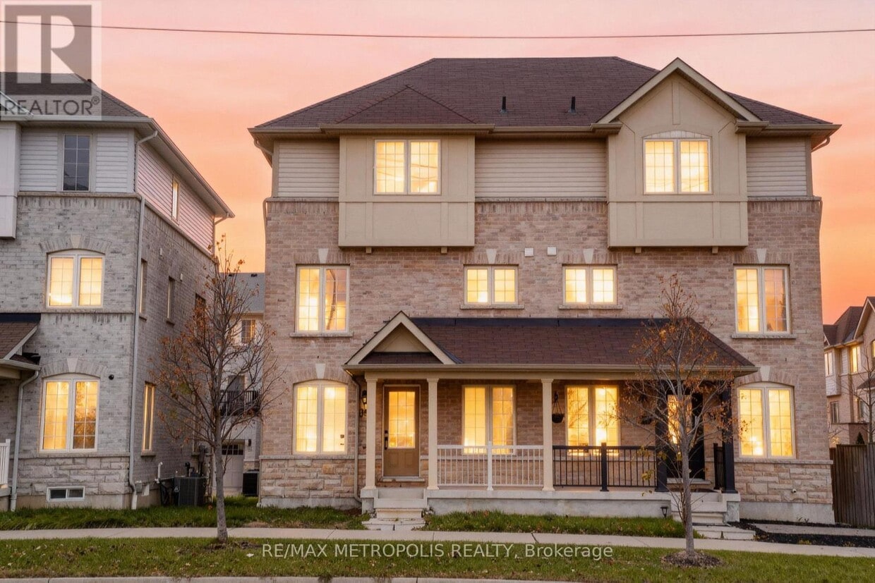 Photo principale - 896 Audley Rd S