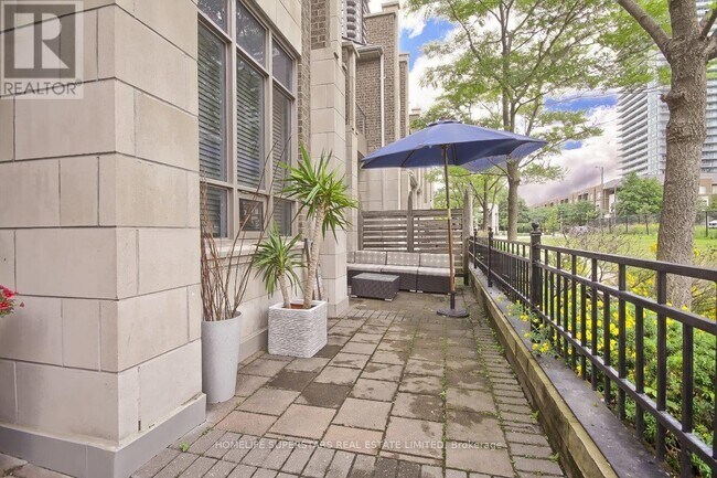 Building Photo - 388 Prince of Wales Dr