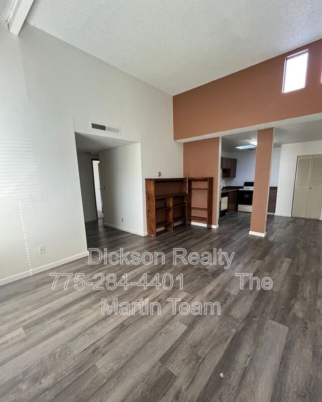 Foto del edificio - 1005 Baywood Dr