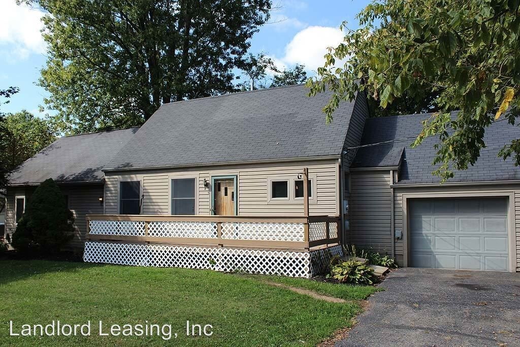 Primary Photo - 13340 Durkee Rd