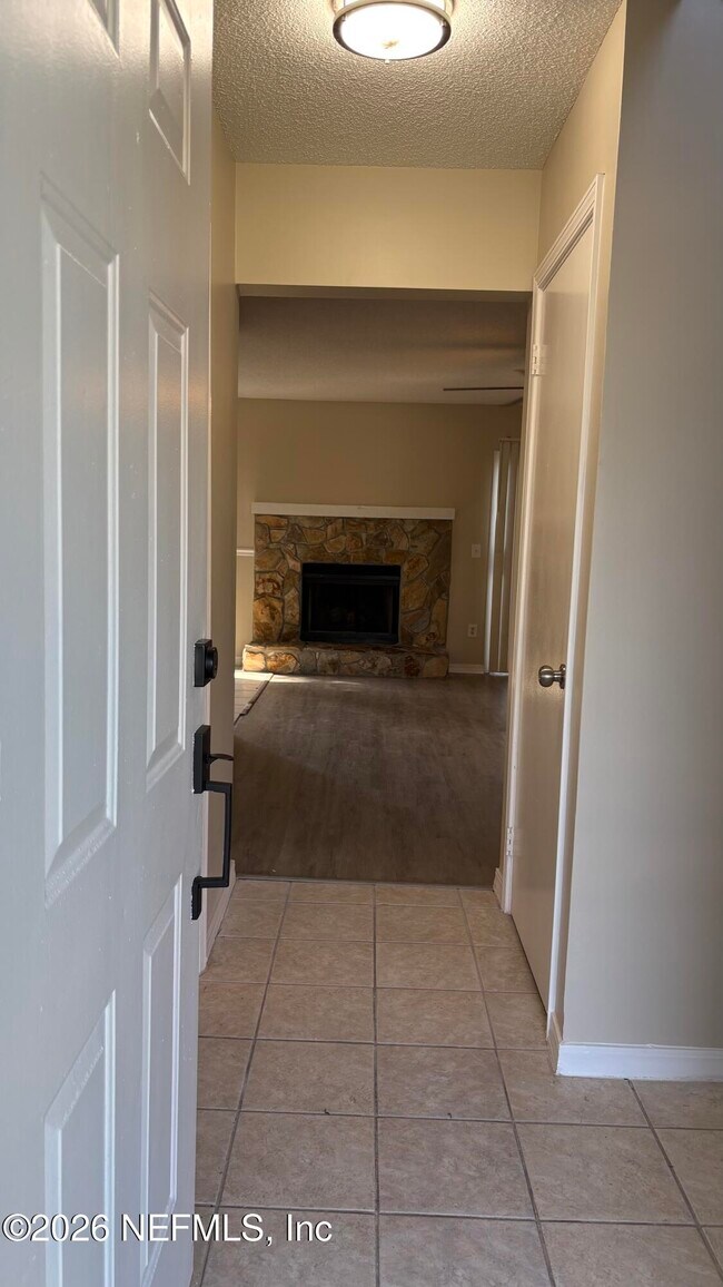 Foto del edificio - 11467 Fort Caroline Lakes Dr N