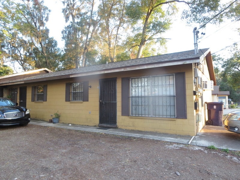Primary Photo - 3405 N 34th St