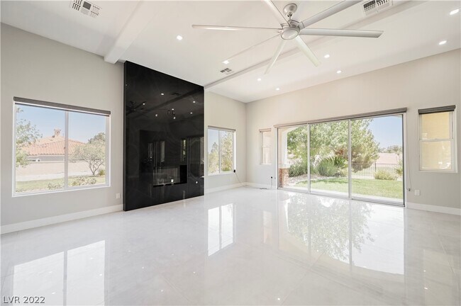 Foto del edificio - 8717 Robinson Ridge Dr