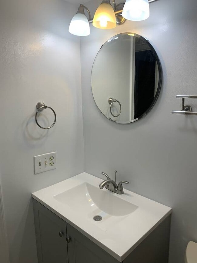 Foto del edificio - 7640 Tremayne Pl
