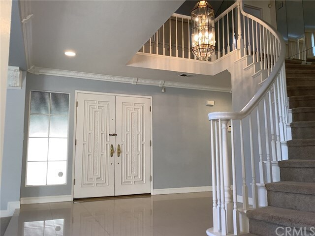 Building Photo - 2109 Saleroso Dr