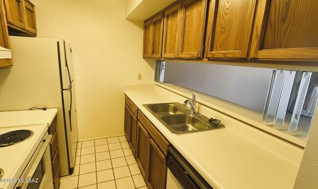 Foto del edificio - 7664 E 22nd St