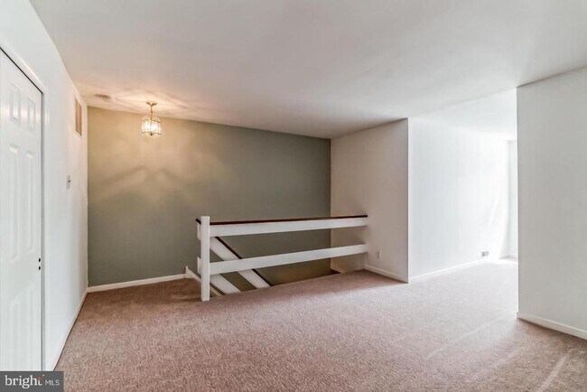 Foto del edificio - 703 Cheswold Ct