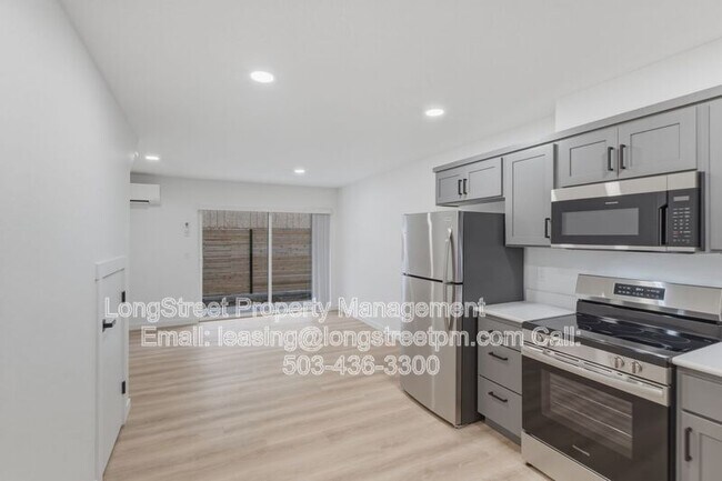 Building Photo - 834 S 19th St