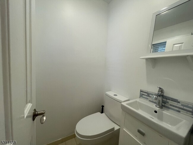Foto del edificio - 608 Wedgewood Cir
