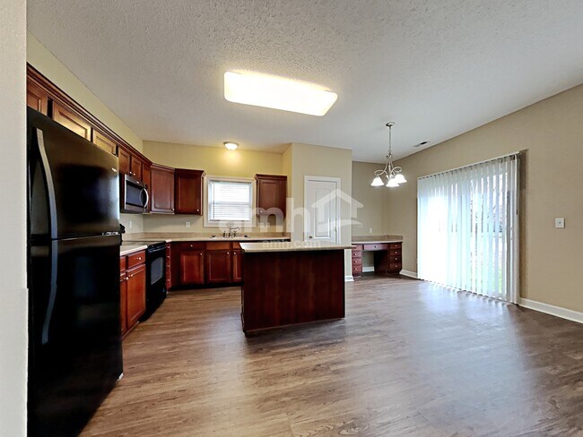 Building Photo - 1112 Sassafras Trl