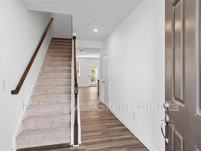 Building Photo - 1505 Albert Ln NW