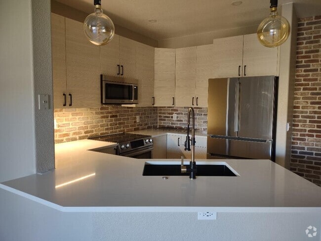 Building Photo - 8318 S Independence Cir