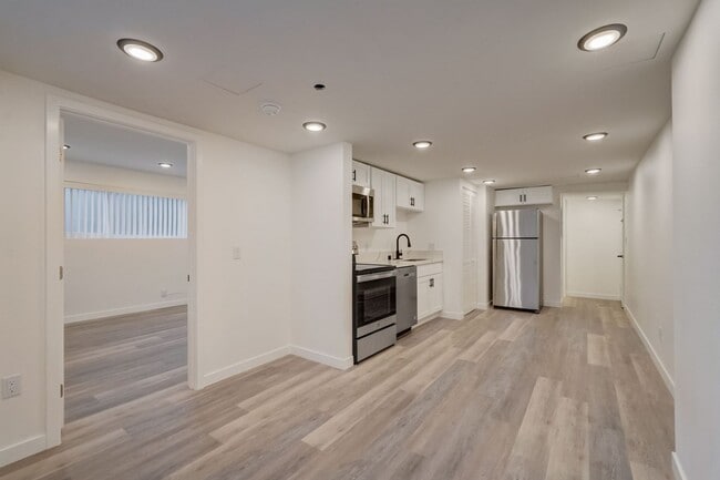 Interior Photo - 1371 S. Beverly Glen Blvd.