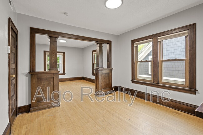 Building Photo - 3400 Elliot Ave