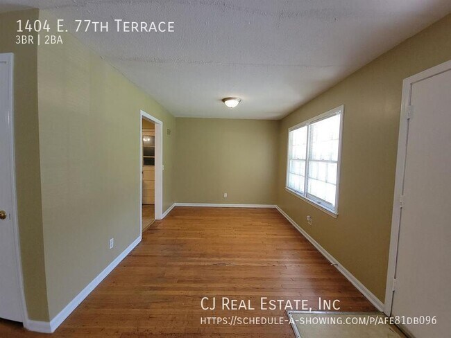 Foto del edificio - 1404 E 77th Terrace