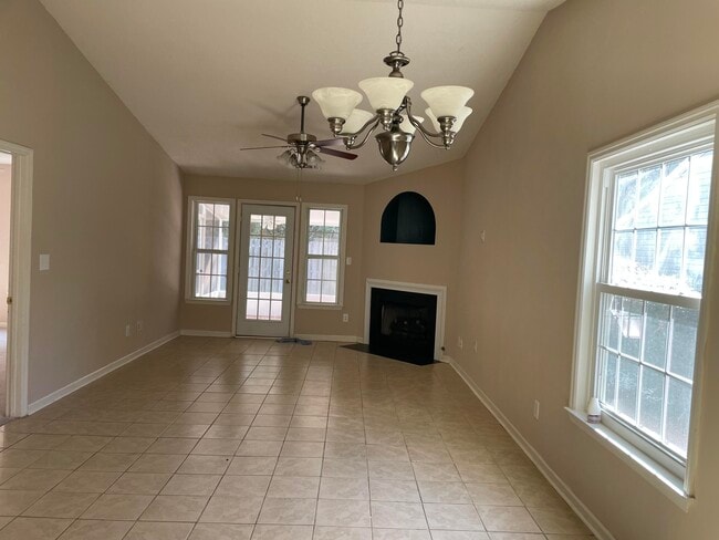 Building Photo - 135 Shelby Dr