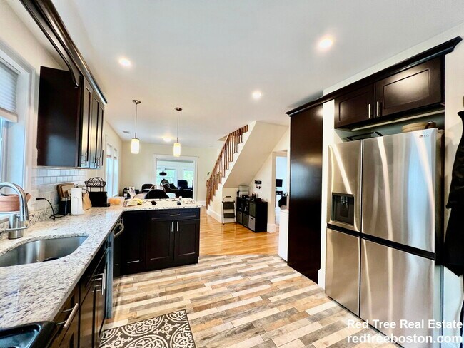 Foto del edificio - 72 Edenfield Ave