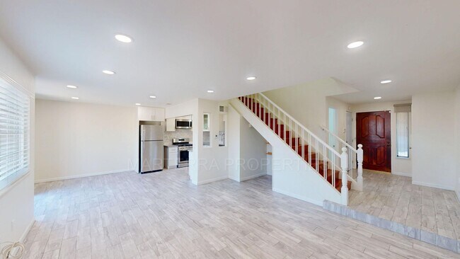 Foto del edificio - Beautiful 3 Bedroom Home in Garden Grove