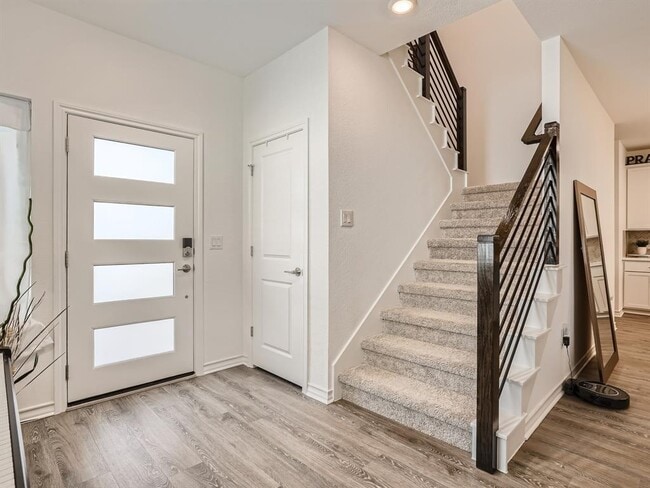 Building Photo - 2909 Bronx Dr