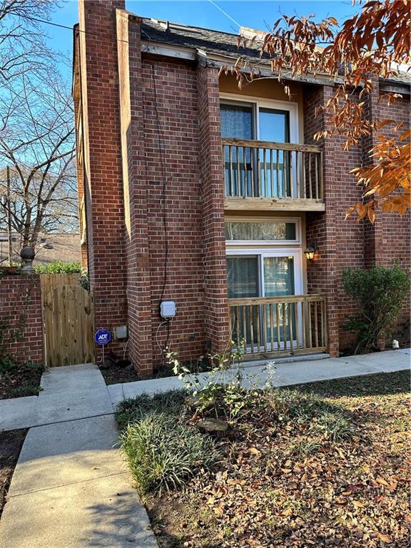 Foto principal - 654 Cleburne Terrace NE