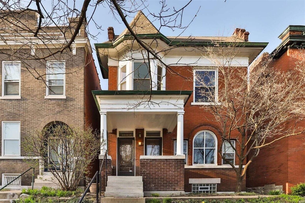 Foto principal - 3880 Connecticut St