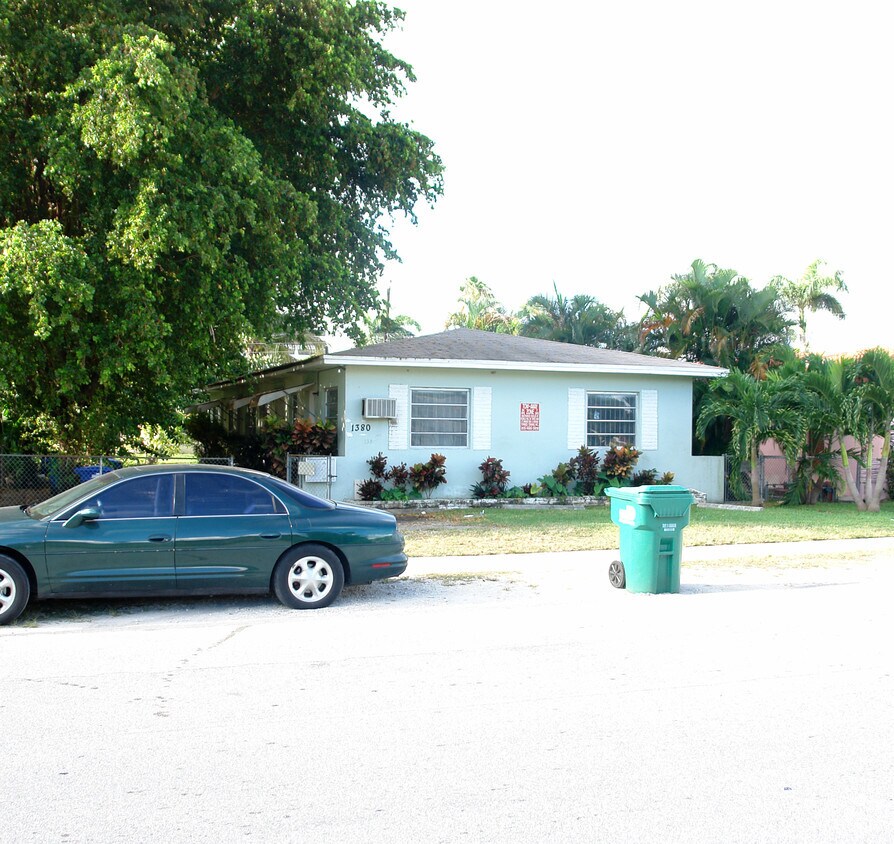 Primary Photo - 1380 NE 111th St