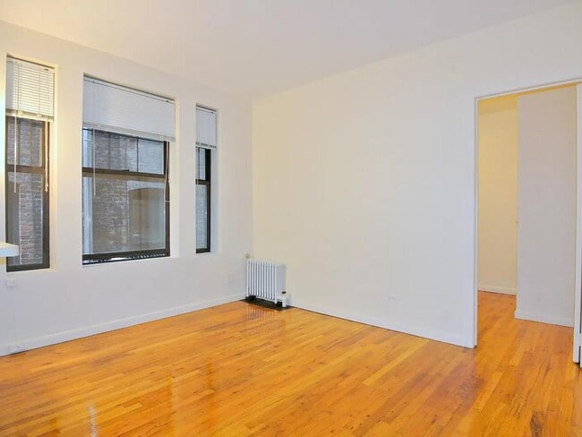 Foto del edificio - 3117 Broadway