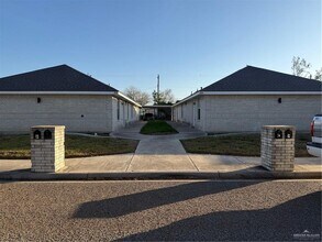 Building Photo - 10 Summer Breeze Rd