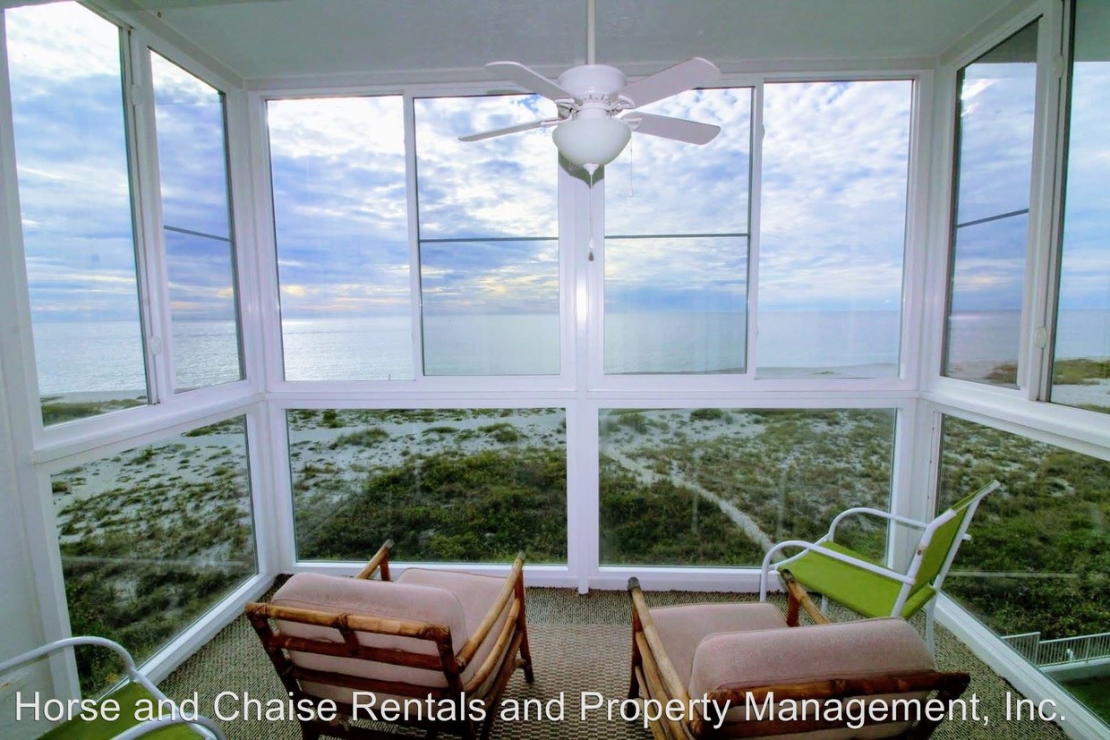 Foto principal - 950 Tarpon Center Dr