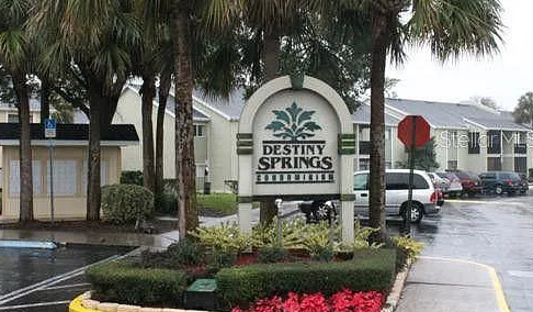 Foto del edificio - 906 Lake Destiny Rd