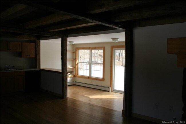 Foto del edificio - 569 Quaker Farms Rd