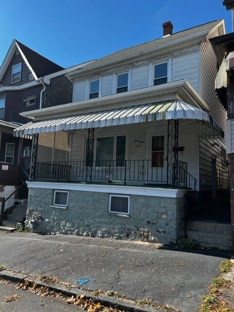 Primary Photo - 1530 1st Ave