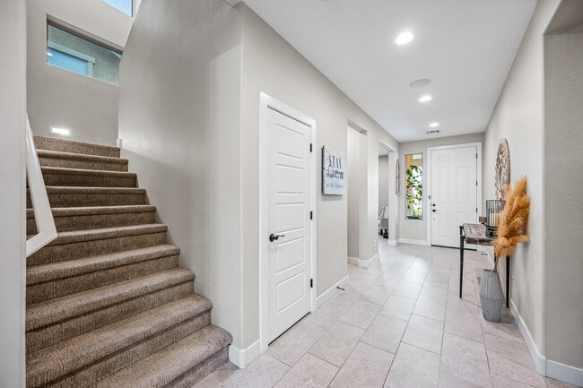 Building Photo - 14462 W Artemisa Ave