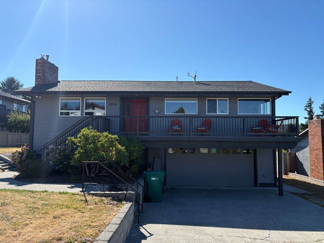 Primary Photo - 3814 R Ave