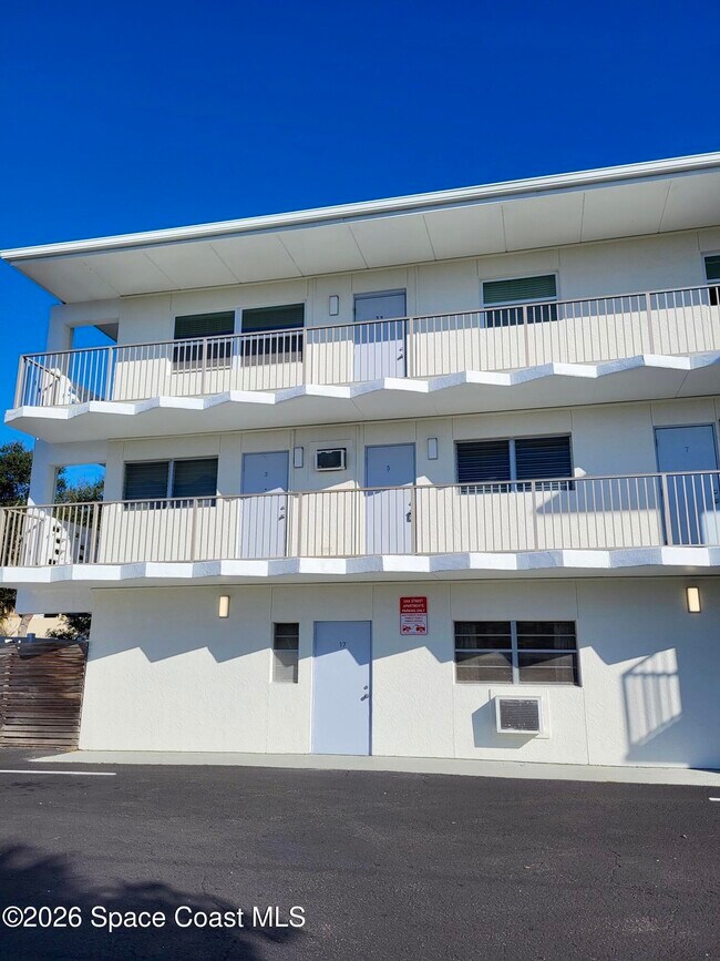 Foto del edificio - 1425 Oak St