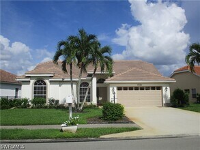 Building Photo - 2126 E Crown Pointe Blvd