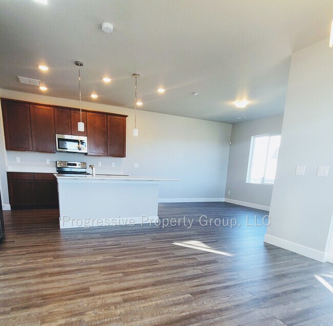 Building Photo - 10153 Germander Grove
