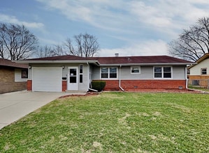 Building Photo - 569 Germaine Ln