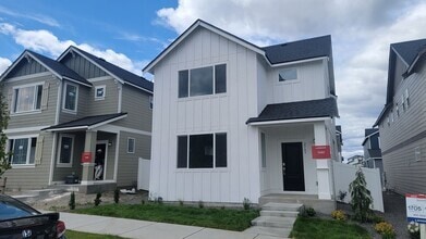 Building Photo - 2749 Talon Ln
