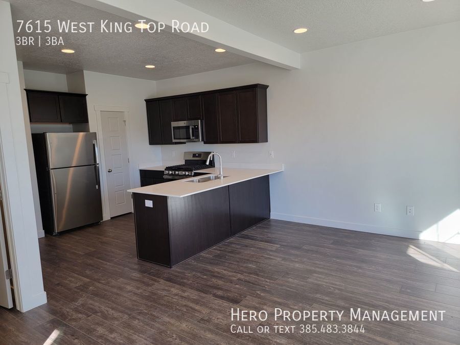 Primary Photo - Stunning BRAND NEW Townhomes!